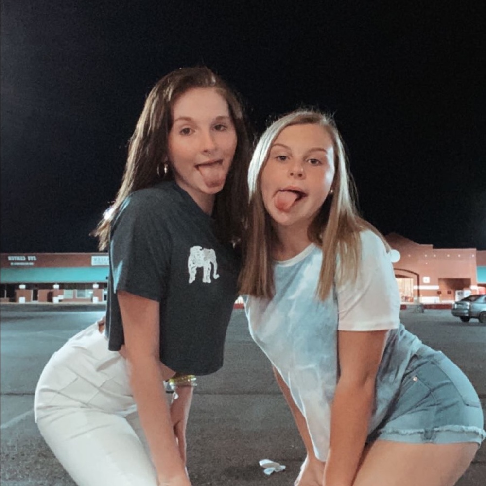 Meet your Posher, Lakin